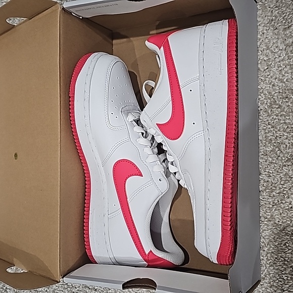 Women's Air Force 1s - Picture 2 of 3